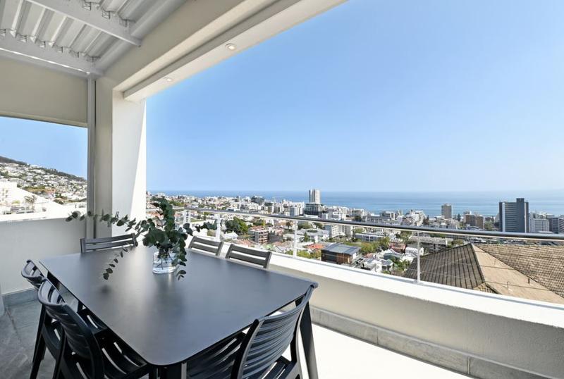 2 Bedroom Property for Sale in Sea Point Western Cape